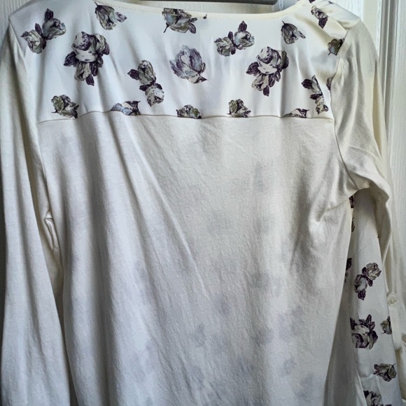 Gorgeous ANN TAYLOR MIXED MEDIA blouse! Cream with beautiful flowers 🌺 - Picture 2 of 2
